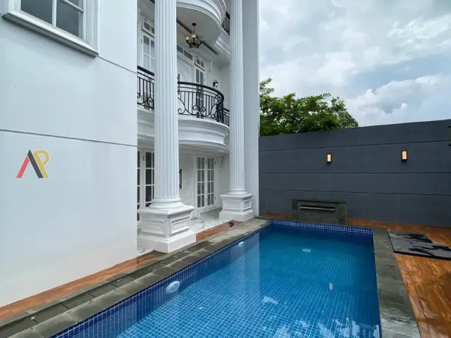 Rumah Dekat High Scope