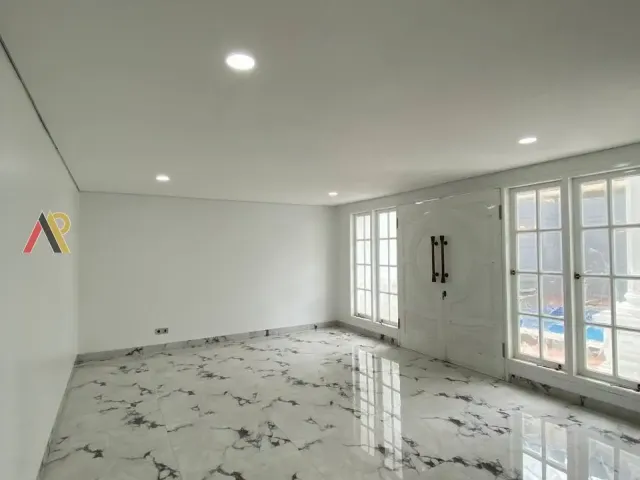 Rumah Dekat High Scope