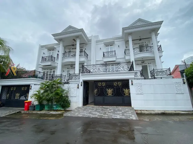 Rumah Dekat High Scope