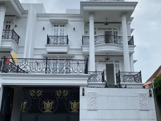 Rumah Dekat High Scope