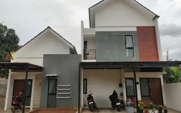 Rumah Fasilitas Kolam Renang
