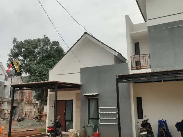 Rumah Fasilitas Kolam Renang