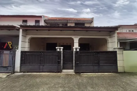 Rumah Second Terawat Komplek