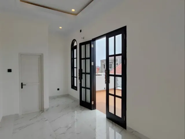 Rumah Stasiun Lenteng Agung