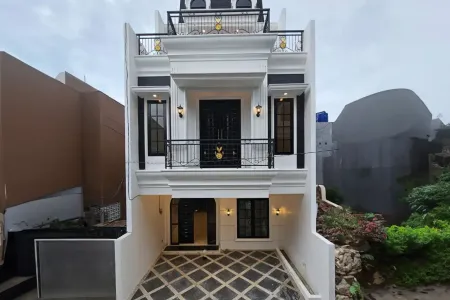 Rumah Stasiun Lenteng Agung