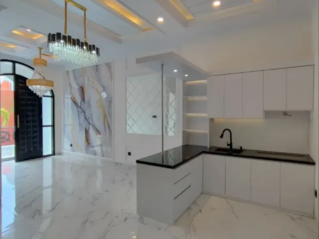 Rumah Akses Utama Dekat