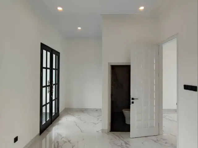 Rumah Akses Utama Dekat