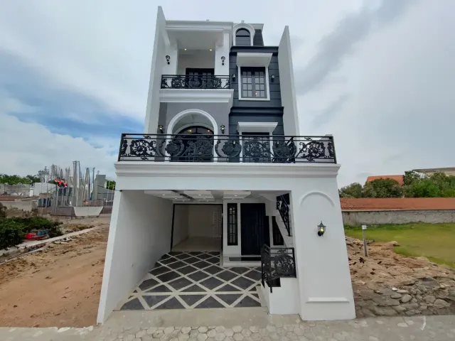 Rumah Akses Utama Dekat