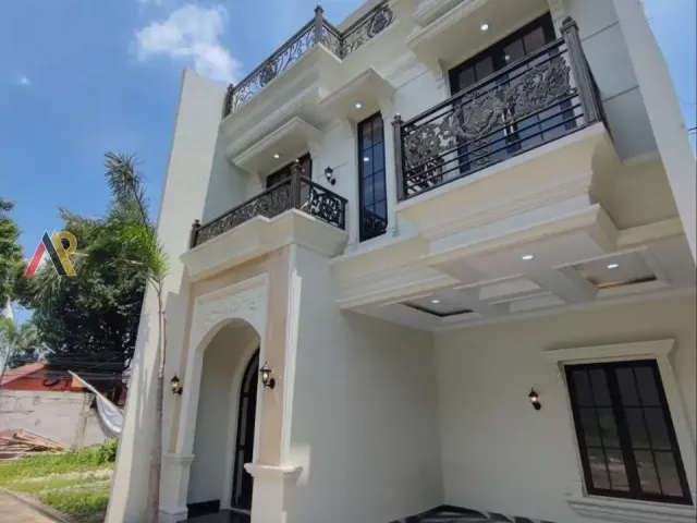 Rumah Classic Dekat Tol