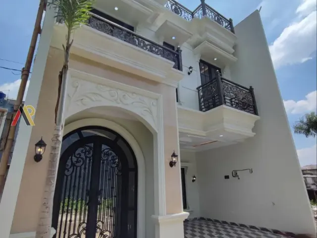 Rumah Classic Dekat Tol