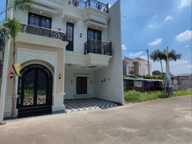 Rumah Classic Dekat Tol