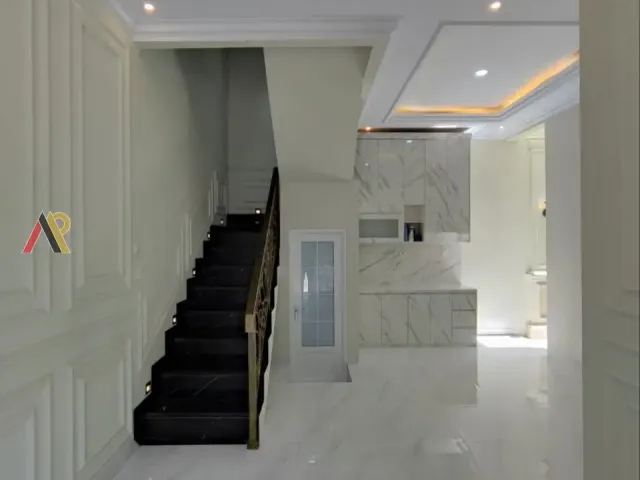 Rumah Classic Dekat Tol