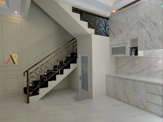 Rumah Classic Dekat Tol