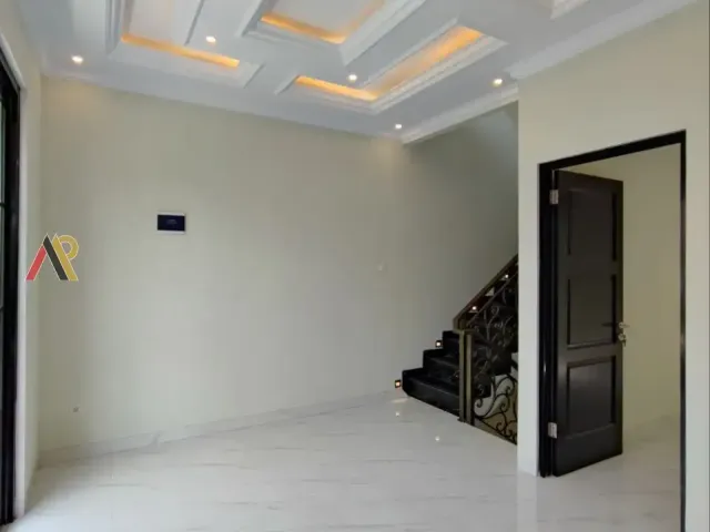 Rumah Classic Dekat Tol