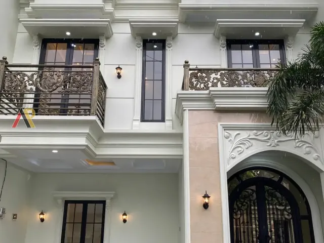 Rumah Classic Dekat Tol