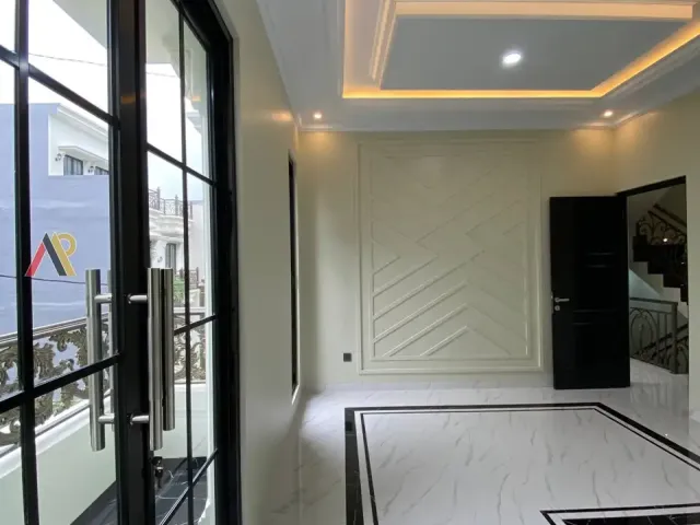 Rumah Classic Dekat Tol