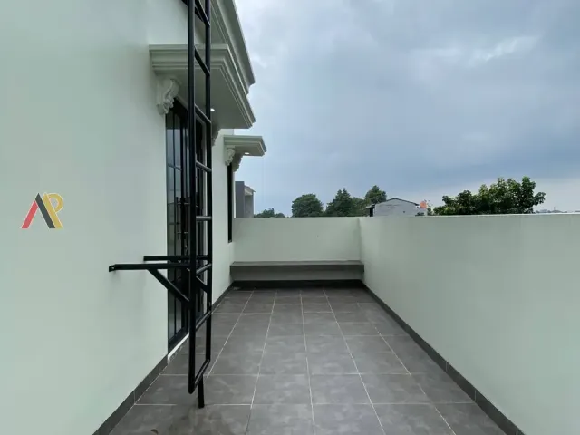 Rumah Classic Dekat Tol