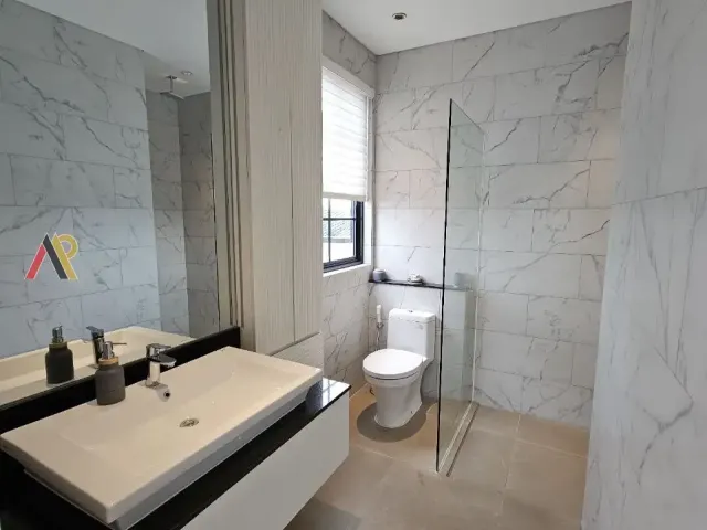 Rumah Cluster Full Facility