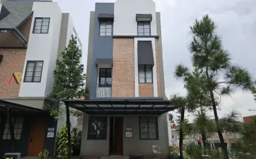 Rumah Cluster Full Facility