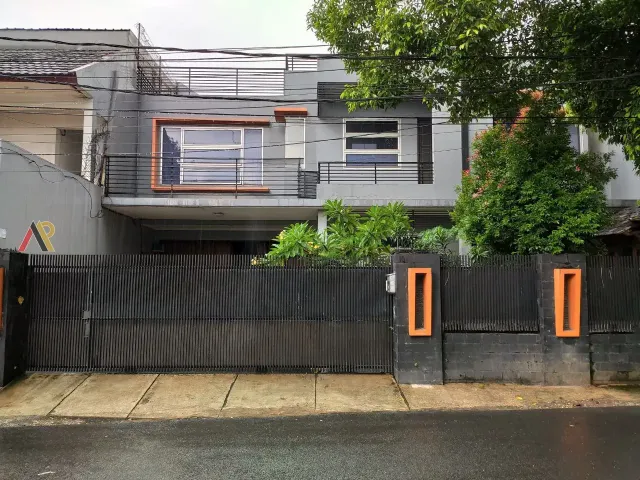 Rumah Mewah Siap Huni