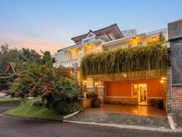 Jawa Barat, 4 Bedrooms Bedrooms, 0 ,3 BathroomsBathrooms,Rumah Cluster,Rumah Second,0,4285